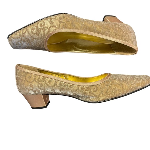 Nina Gold Swirl Fabric 1.75" Block Heel Shoes (8) - Picture 3 of 14